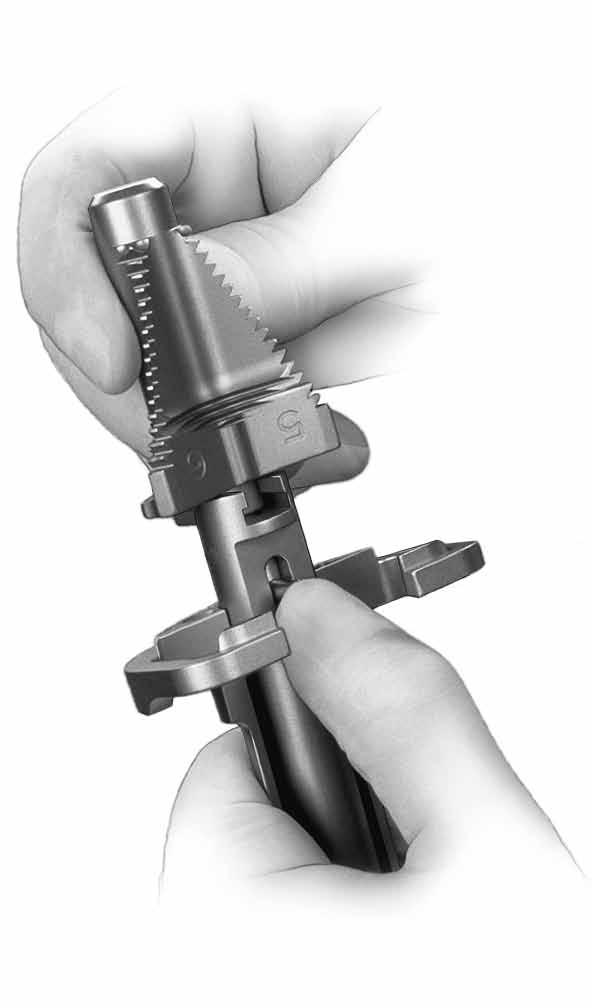 CRUCIATE RETAINING AUGMENTABLE Attach the proper size and style Tibial Broach to the Broach Impactor.