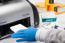 Quick read-speeds for high efficiencies in your laboratory. Superior Sensitivity Plate mask (aperture control) for switching between 96-well and 384-well plates.