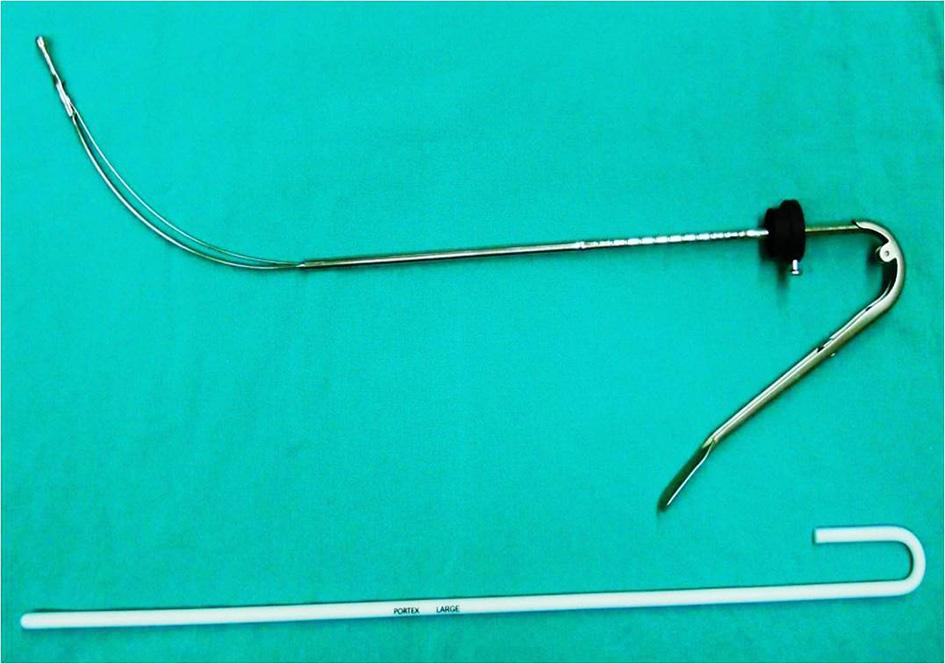 Figure 1. Truflex TM Articulating Stylet and the Portex TM Malleable Stylet 2.