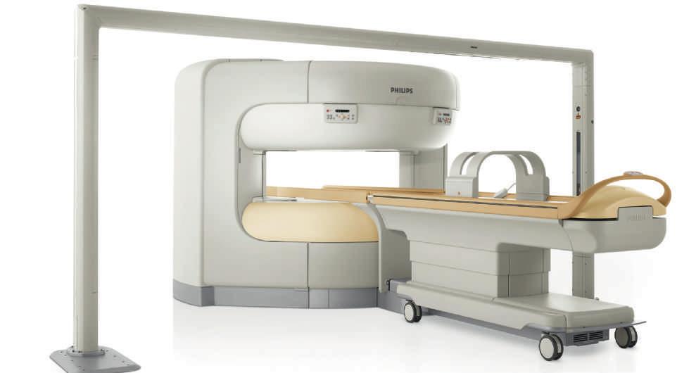 MR Imaging that fits Philips Panorama HFO Oncology Configuration allows radiation oncologists to take full advantage of MRI s excellent soft-tissue contrast for delineating the target volume, organs