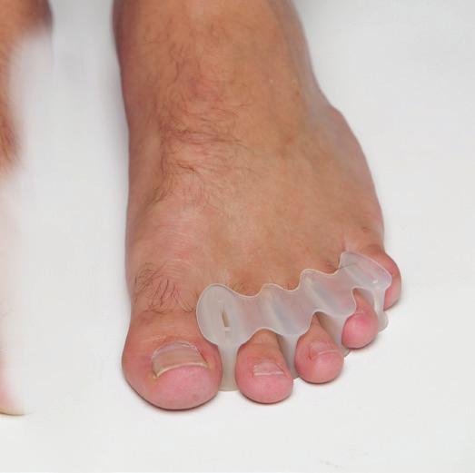 Caring for Correct Toes Sizing 16 If your Correct Toes get dirty, simply wash them by hand with soap and warm water and let them air dry.