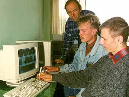 detsembril 1994 sai Tallinna Tehnikakool, hilisem Kristiine Teeninduskool endale esimese PC-arvuti. Järgmistel aastatel loobusime terminalidest ja sisustasime arvutiklassi PC-arvutitega.