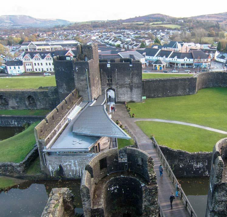 Overview of Caerphilly Tourism Tourism in Caerphilly Around 1,602,500 visitors came to Caerphilly CBC, generating expenditure of around 97.7 million (2014).