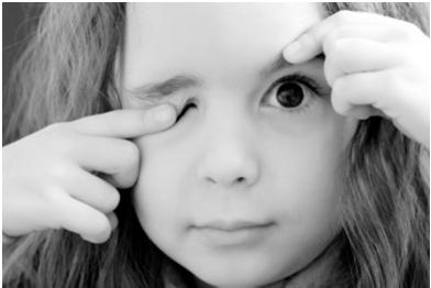 Why would vestibular loss cause breakdowns in static acuity? Is static visual acuity affected in children with vestibular loss?