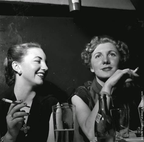 Lifestyle and health Over the 20 th century, people gained a better understanding of how lifestyle choices affect health. Smoking became more popular from the 1920s, especially amongst young people.