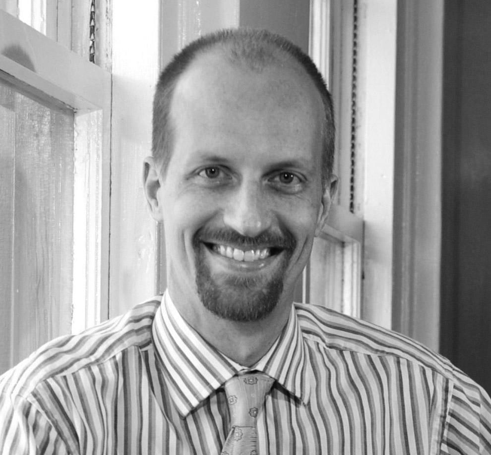 com 1 Presenter Scott Branton, AIA Senior Project Manager, RAD-Planning Experienced Clinical / Research Imaging Architect Contributing Author