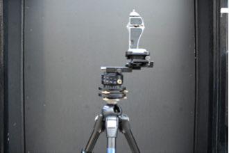 Figure 3.3: Manfrotto panoramic head The study requires stimuli which clearly present the spatial geometry of the environment.