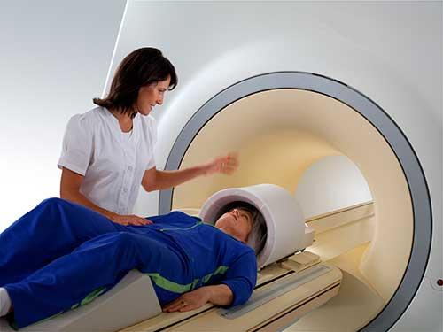 Instead, MRI uses a powerful magnetic field, radio waves, rapidly changing magnetic fields, and a computer to create images that show whether or not there is an injury, disease process, or abnormal