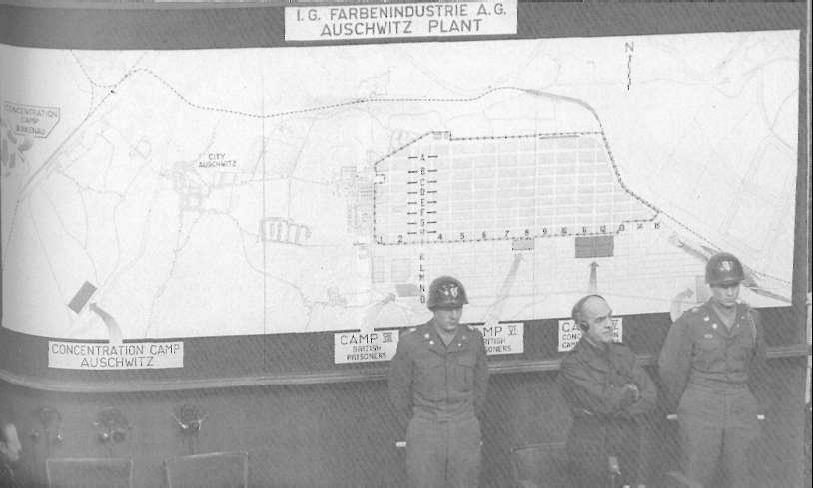USA sõjaväe foto Vasakul on peamised Farbeni süüdistatavad Nürnbergi sõjakuritegude protsessis.