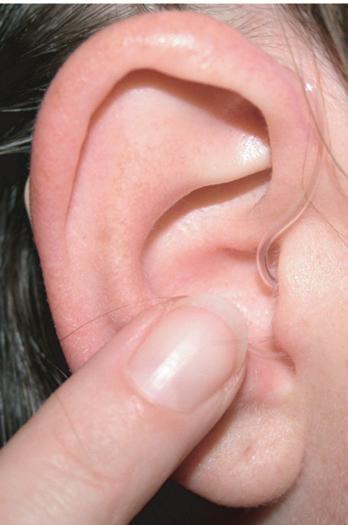 out). Step 4 Inserting hearing aids IT BECOMES EASIER WITH PRACTICE. 4.1 4.2 4.