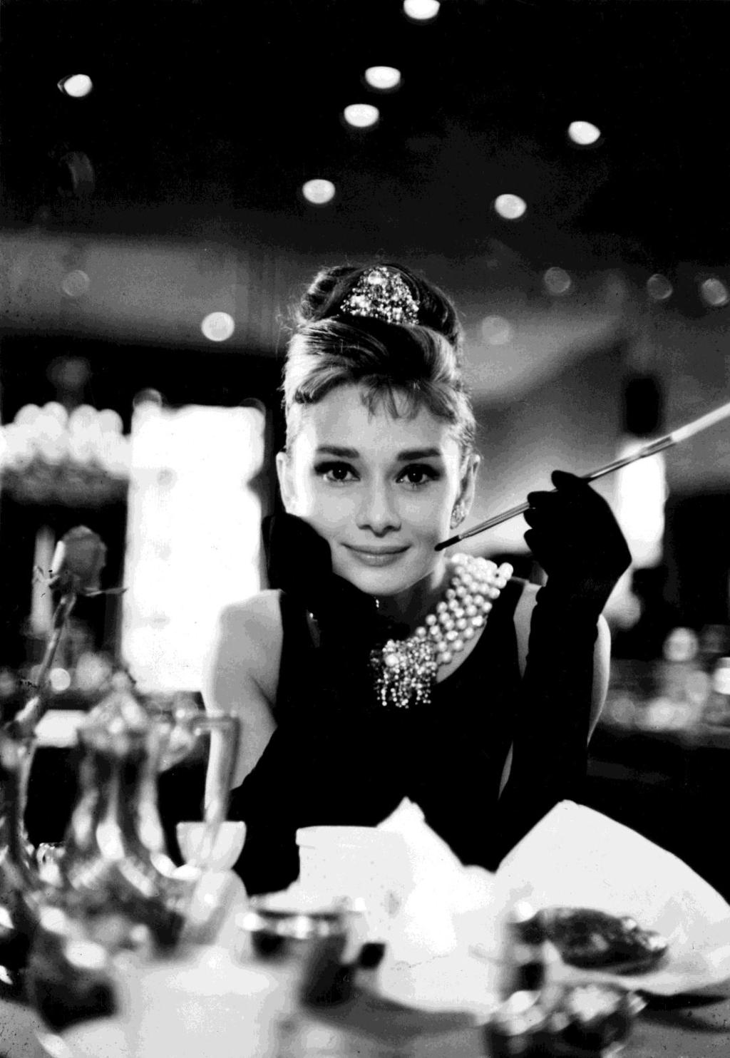 (Audrey Hepburn),