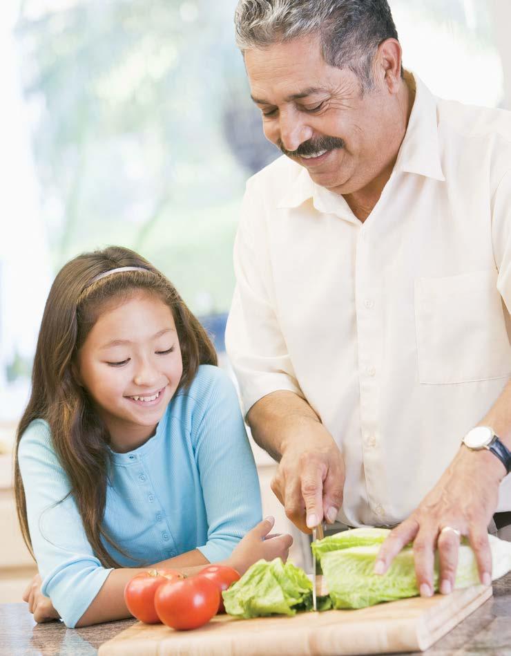 COMER BIEN 349 In an effort to gain greater understanding of the food environment among Latino families, NCLR conducted a video and story-banking project that captured the experiences of Latino