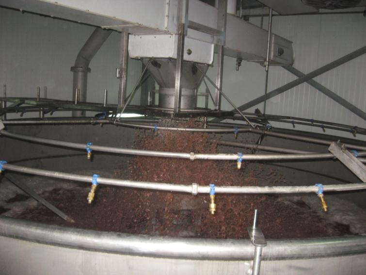 N.B. Tannins in malts made from Tannin Sorghums will inactivate malt enzymes when in brewing, Unless tannins are inactivated Treatments to Inactivate tannins during malting: - Steep grain in very