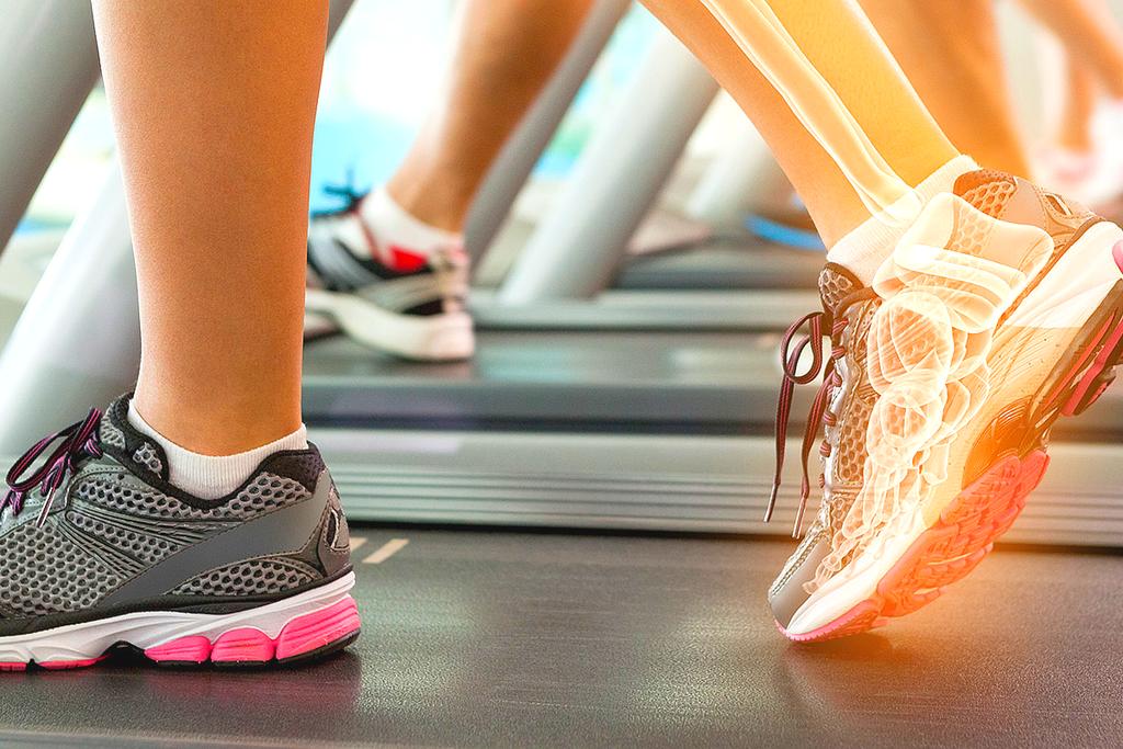 WHAT IS PLANTAR FASCIITIS? If you're finding when you climb out of bed each morning that your first couple steps cause your foot and heel to hurt, this might be a sign of plantar fasciitis.