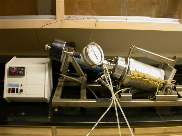 APPENDIX B EQUIPMENT AND SAFETY OF OPERATION All one- and two- stage oxygen delignification experiments were conducted in a 2.00-liter inclined rotary stirred Parr reactor as shown in Figure B.1.