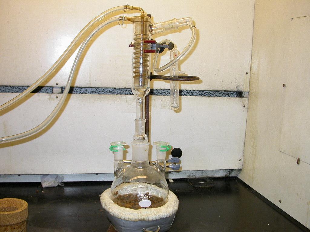 APPENDIX E PULP RESIDUAL LIGNIN ISOLATION Residual lignin from kraft brownstocks, O-, and OwO-stage delignified pulps was isolated employing an acid hydrolysis technique that has been commonly used