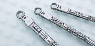 Universal torque ratchet These ratchets offer an excellent user-friendliness, since the torque can be adjusted before