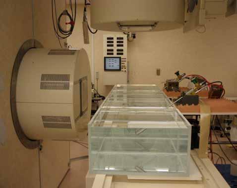 Experimental setup Investigations of out-of-field dose and its radiation quality 290 and 400 MeV/u carbon beams @ 235 MeV proton beam @ NCCHE Phantom: