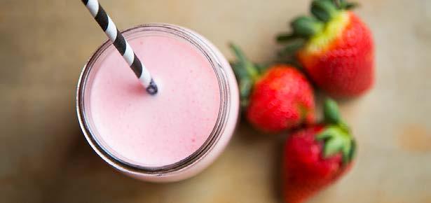 Strawberry Apple Calories: 289 Protein: 18g Carbs: 47g 1 Scoop Strawberry IdealShake 1 Cup Unsweetened Almond Milk 1/2 Cup Greek Yogurt 3 Large Strawberries 1/4 of an Apple The