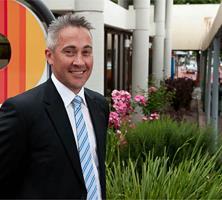 MARK DOWD ~ CLASS OF 1987 Mark Dowd is the Chief Executive Officer at the City of Onkaparinga, South Australia s largest metropolitan council and one of the state s fastest growing areas.