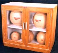 The Set of Three Balls: 1kg, 2kg & 3kg comes with a metal painted stand to store. Available in set or individually.