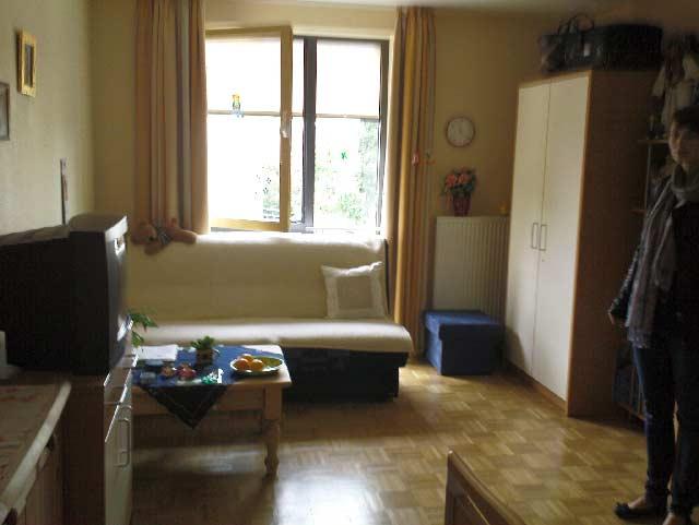 Field trial in Kaiserslautern, Germany Two single apartments 67-year old female, widowed, active, diabetes, depression, social activities 90-year old female, good mental condition, surgeries every 3