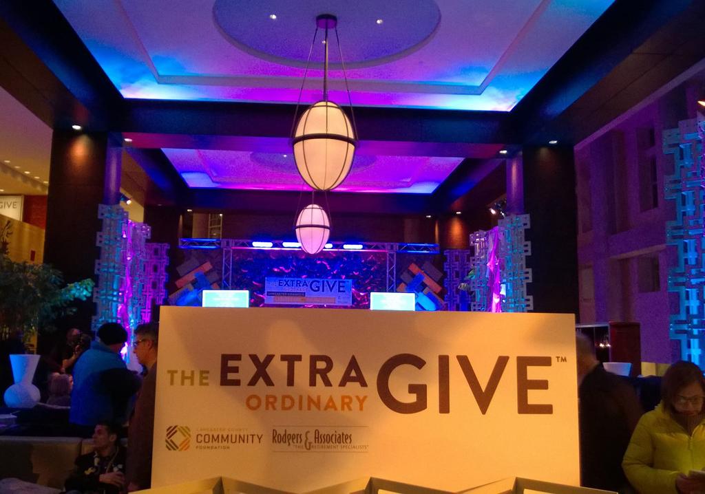 The Extra Ordinary Give GIVING BACK TO THE COMMUNITY NOVEMBER 17 The Extra Ordinary Give is a 2-hour giving marathon annually coordinated