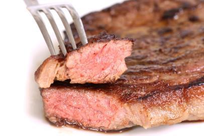 Healthy Eating Guidelines Red Meat/Processed Meat Limit intake of red meat (beef, pork, lamb, goat) by reducing portion sizes and limit to less