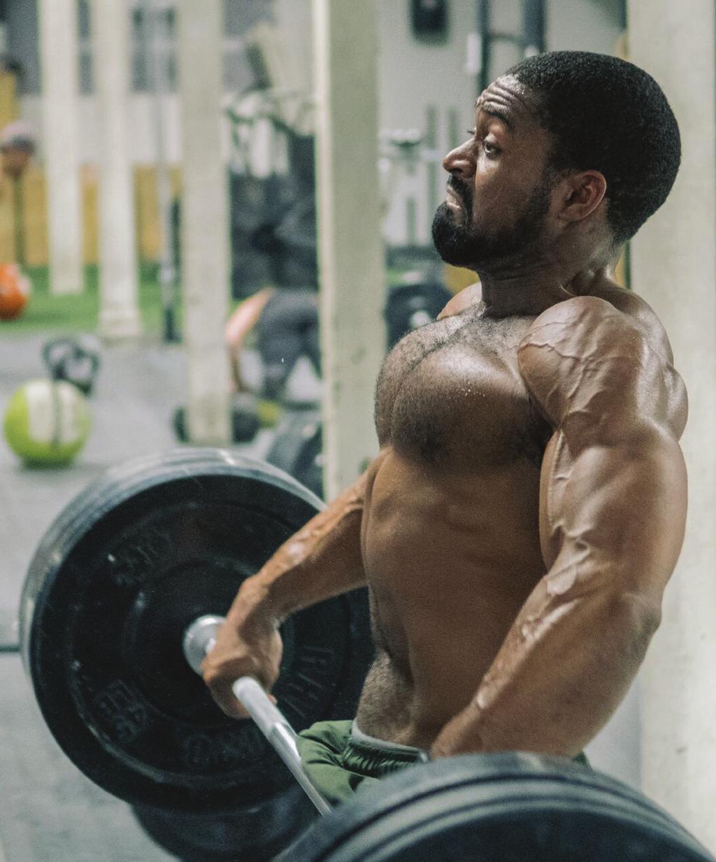 THE FITNESS ATHLETE'S GUIDE TO BULKING FOR STRENGTH A 6-Week Program