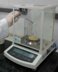 EXTRACTION METHOD Weight 5 g Add 50 ml of 0,1 M HCl