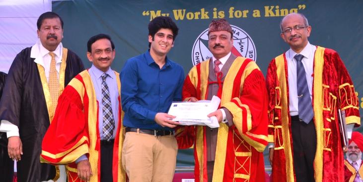 Satija memorial Award for best Clinical Teacher was presented to Dr.