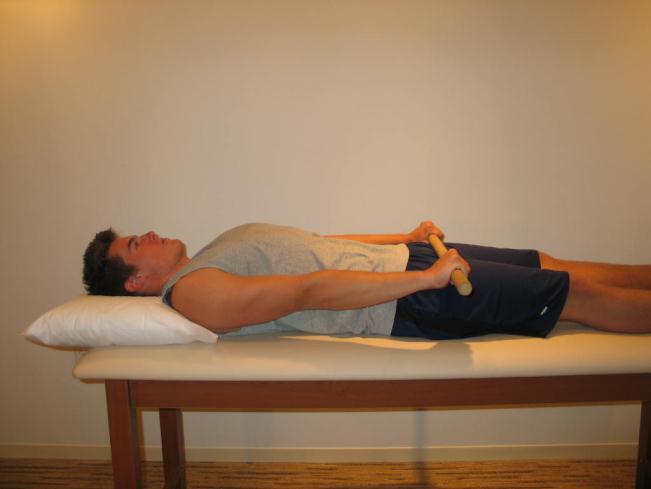 Keep arm and shoulder muscles relaxed.