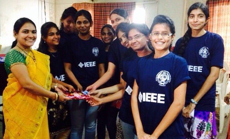 She also received a token of gratitude from IEEE Students for her constant support and encouragement in organizing several events of IEEE SB in the College.