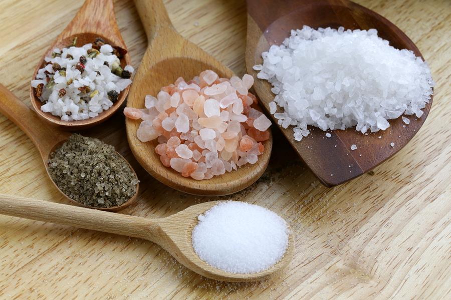 Health Benefits of Sea Salt The health benefits of sea salt include good skin care, improved dental health, relief from rheumatoid arthritis, muscle cramps, psoriasis, and osteoarthritis.