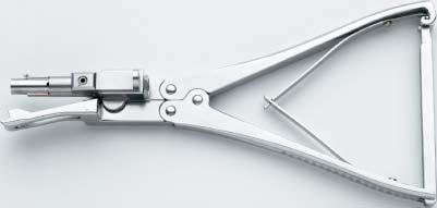 Pliers, for dual-opening implants (