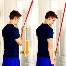 Tricep Extension Start with your elbow bent while holding an elastic band with one end fixed in a doorway as shown.