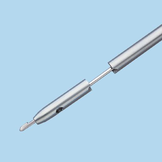 Implant Removal continued 4 Attach appropriate extraction screw or connecting screw to the nail. Remove the near nail fragment using the extraction bolt or connecting screw.
