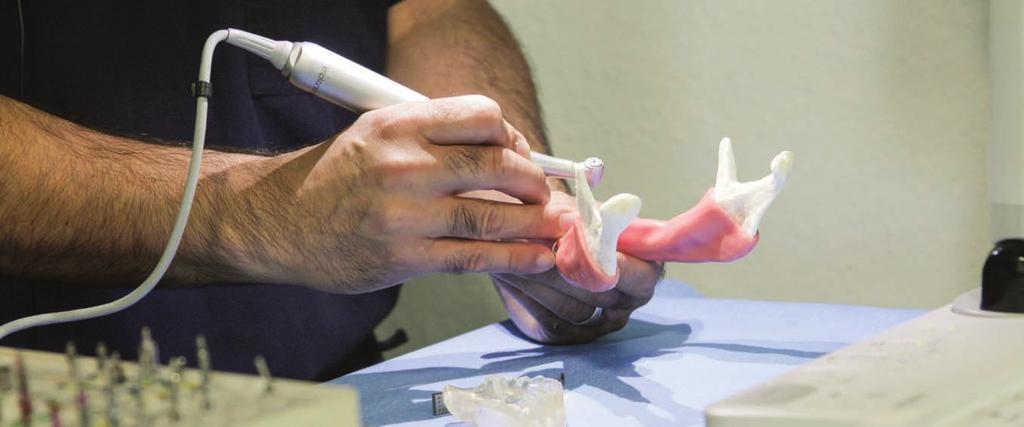 live patient surgery & denture conversion with a hands-on workshop Participants will observe a live