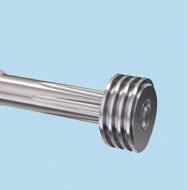 The screwdriver shaft is self-retaining. To ensure desired cap alignment, insert the locking cap through the rod pusher/counter torque.