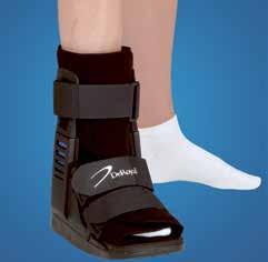 The orthosis has been fitted with an anti-slide sole that has been designed to be used indoors for very short distances. The sole can be removed if needed. Extra linings can be ordered separately.
