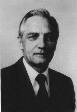 1959 - WILLIAM HADLOW American veternarian pathologist. Hadlow saw an exhibit of Klatzo photomicrographs of Kuru and was stunned by the similarity to scrapie lesions.