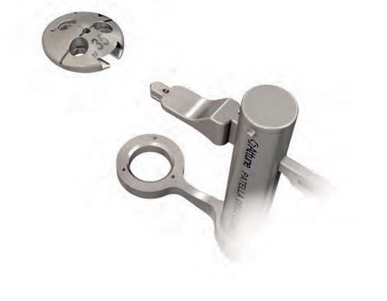 base protects the implant surface during cement pressurization Clamp
