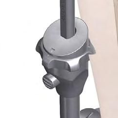 Lower Leg Alignment Vertical pin slot Quick release button Centre of the tibial adapter Varus / valgus wings Figure 24 Figure 25 Figure 26 Place the knee in 90 degrees