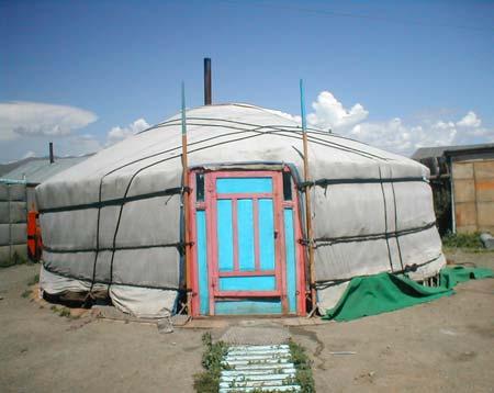 very efficient in enduring the severe Mongolian winters (which can reach minus 25-30 degrees Celsius) as the closed felt lining, limited openings and stove provide defence against the extreme cold.