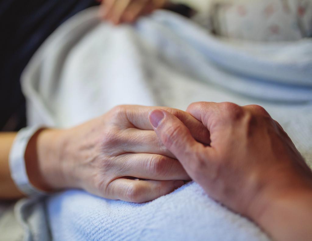 Caring for someone after a heart attack Caring for someone you love after their heart event can be daunting. But we re behind you from the first days in hospital, and for as long as you need us.