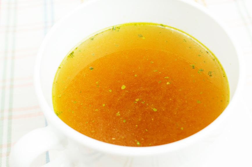BEGINNER S CHICKEN BONE BROTH Even the most remedial beginners can master a basic chicken bone broth, which is a classic elixir to support good health both in prevention, treatment and recovery.