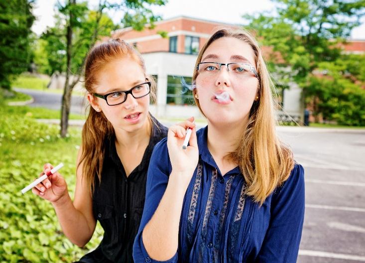 Keep More Ontarians from Starting to Smoke Implement comprehensive policies and programs to keep youth and young adults from starting to smoke Raise the minimum age to buy tobacco products to 21
