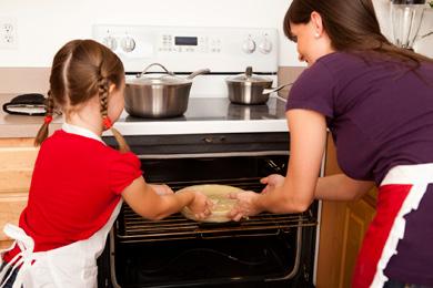 Kitchen Safety As part of the I Love to Cook and Play program, your children will be learning about kitchen safety. Did you know? Cooking does not have to be risky for your children.