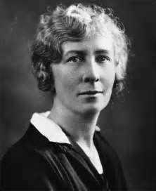 LEADING FIGURES: LILLIAN M. GILBRETH (1878-1972) Trained as an engineer. Mother of modern management.