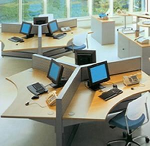 Loss Control & Risk Management Approach to Control Ergonomic Risks CBIA Ergonomic Conference Office Environments December 8 th, 2016 Course Outline Controlling Ergonomics In Office Environments 1.